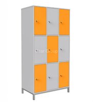 Skříň boxová na kovovém podstavci, 9 boxů