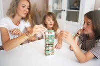/media/products/DDD-12217_legler_small_foot_Wackelturm_GoldEdition_Bloggerbild_2.jpg