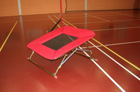 Trampolína gymnastická (školní), nastavitelná výška, rozm. 110x110 cm, pružiny